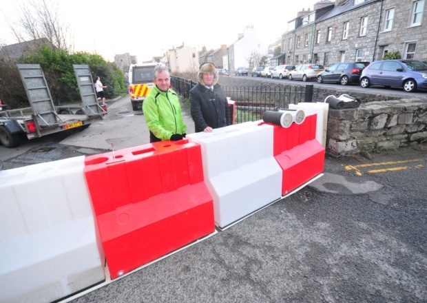 isle of man temporary flood defence_0.9m